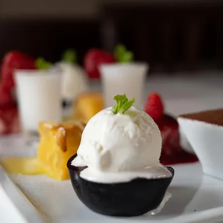 伊尔索尔酒店 2* 贝尔加莫